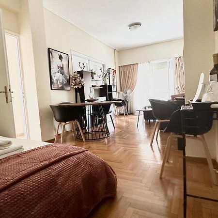 Harokopio Apartment In Atene Esterno foto