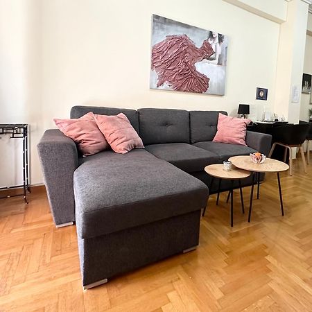 Harokopio Apartment In Atene Esterno foto