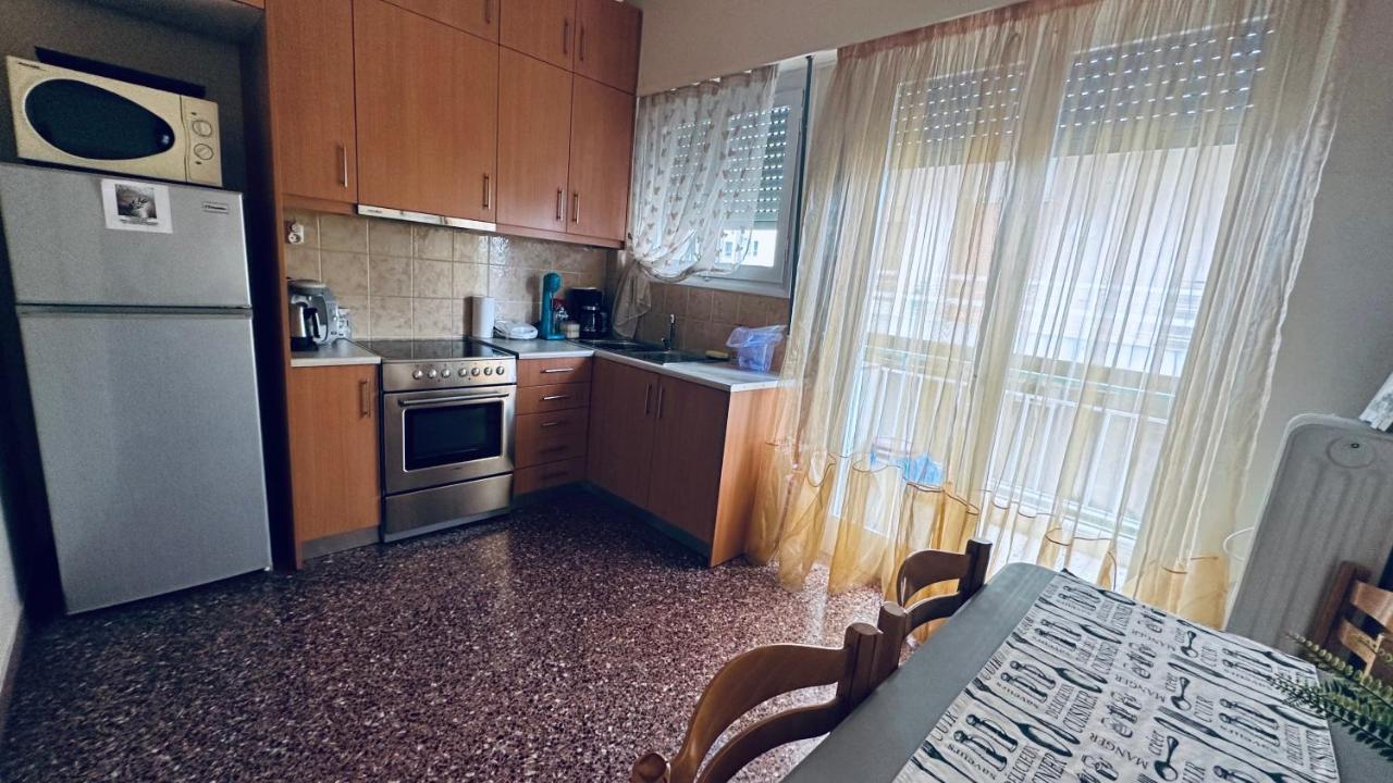 Harokopio Apartment In Atene Esterno foto
