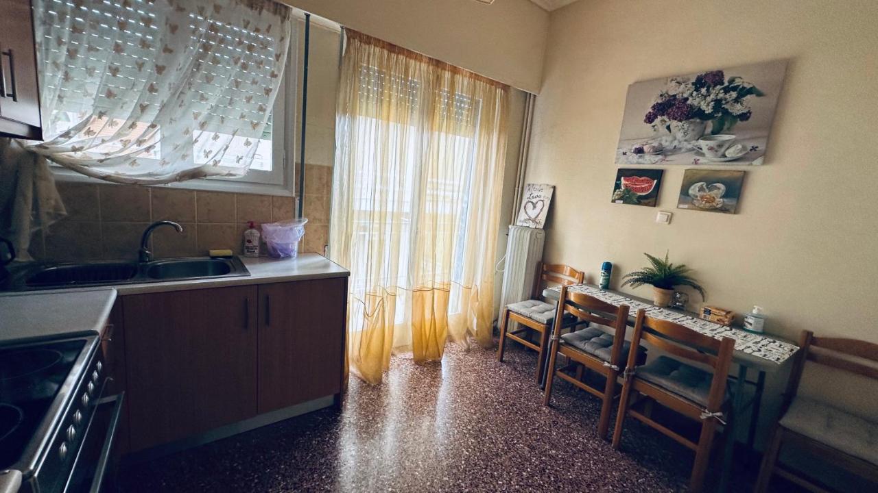 Harokopio Apartment In Atene Esterno foto