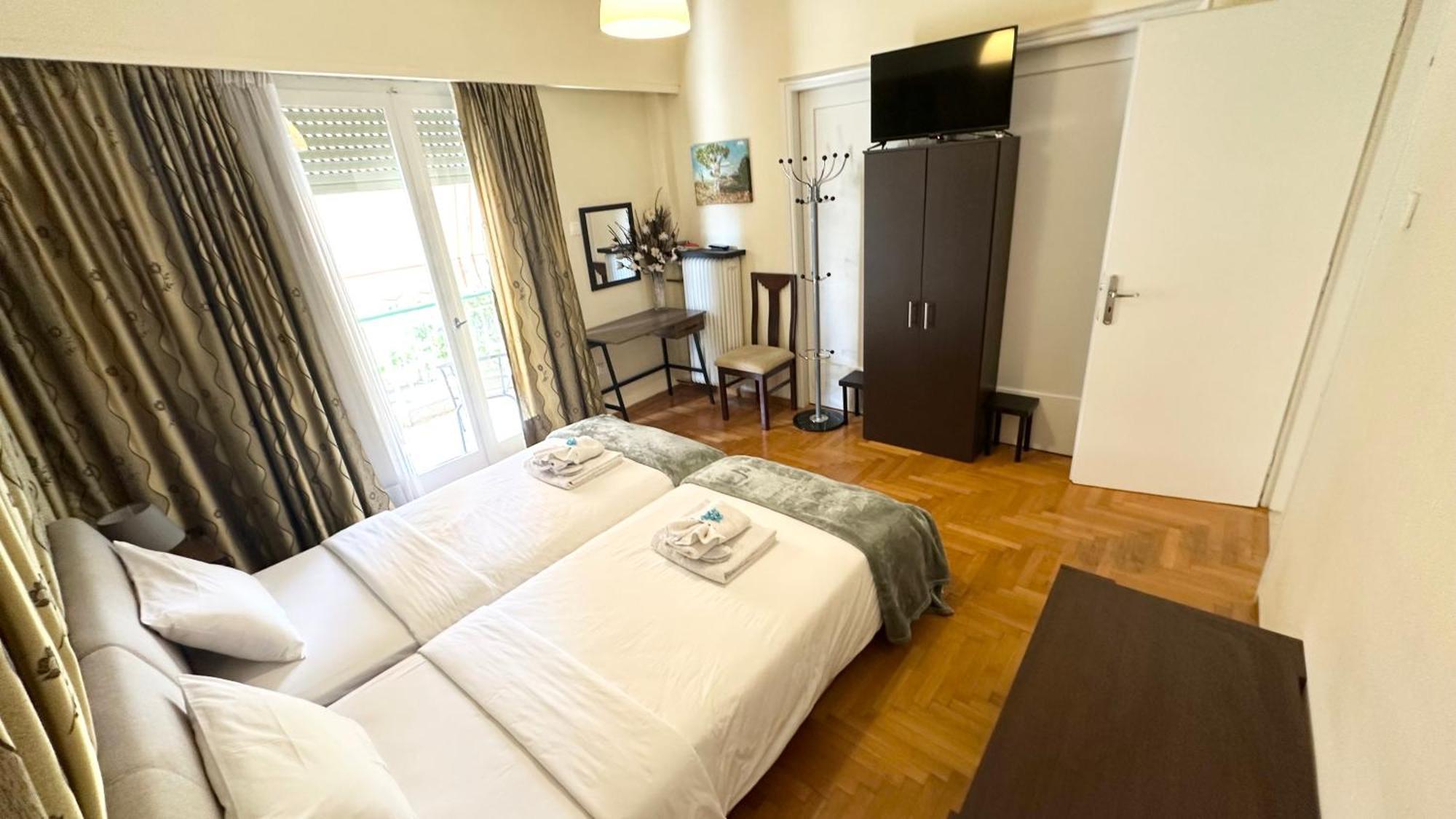 Harokopio Apartment In Atene Esterno foto