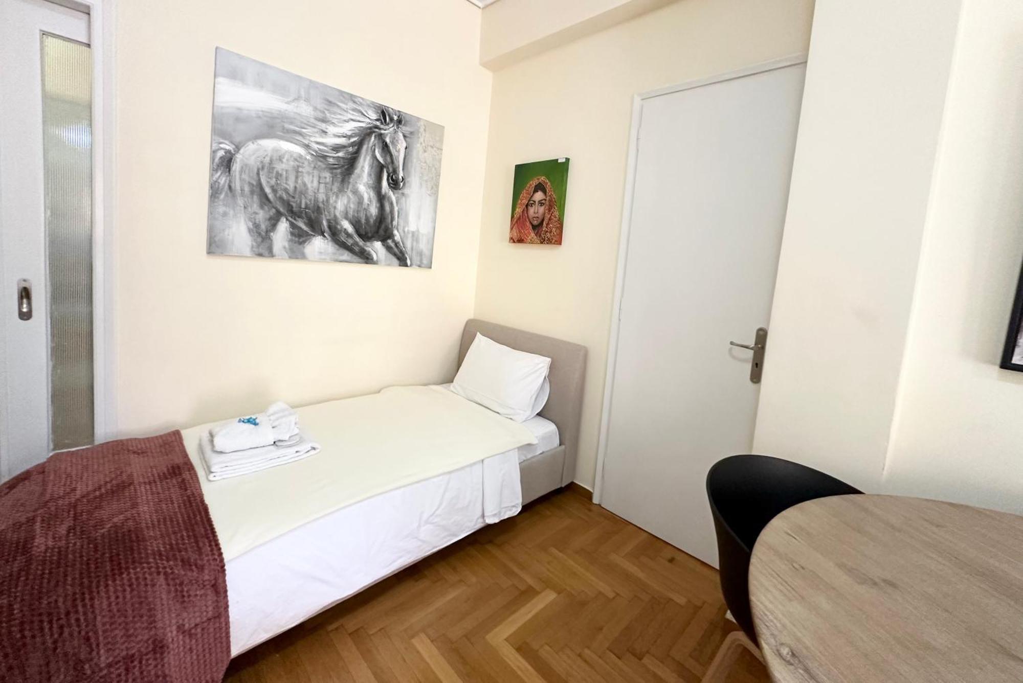 Harokopio Apartment In Atene Esterno foto