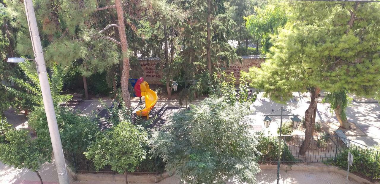 Harokopio Apartment In Atene Esterno foto